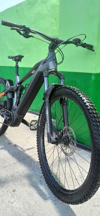 E-bike con motor NUEVO Cube Stereo doble electrica