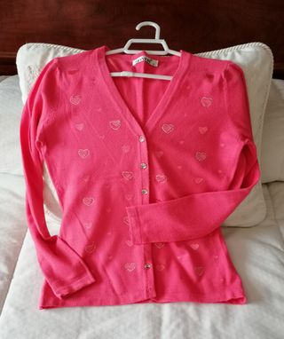 Chaqueta color coral de punto
