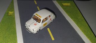 Coleccion coches escala 1 43 Seat 600