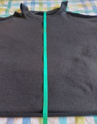 Felpa crop spalle scoperte