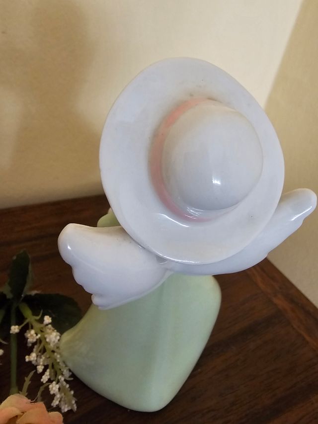 Angel en porcelana italiana