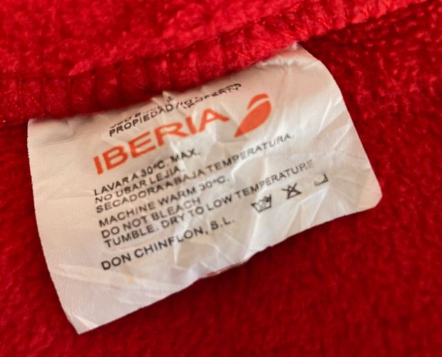 Coperta Iberia Airlines rossa dim. 160 x 100 cm.