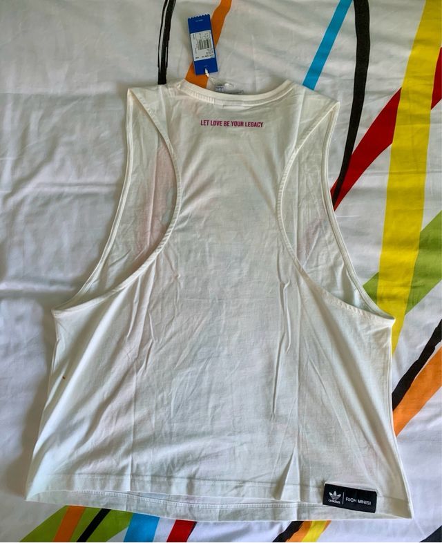 Camiseta entrenamiento Pride Adidas.