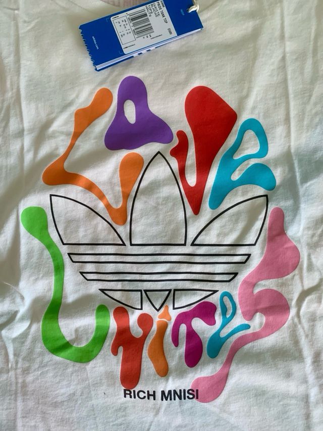 Camiseta entrenamiento Pride Adidas.