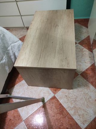 Mesa elevable blanca y cambrian