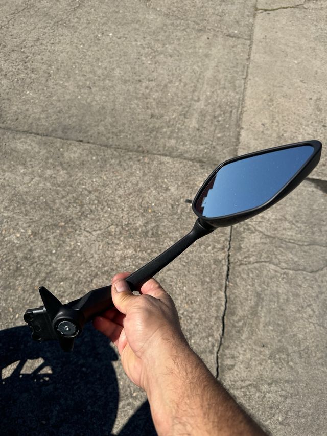 Espejo derecho tmax 530