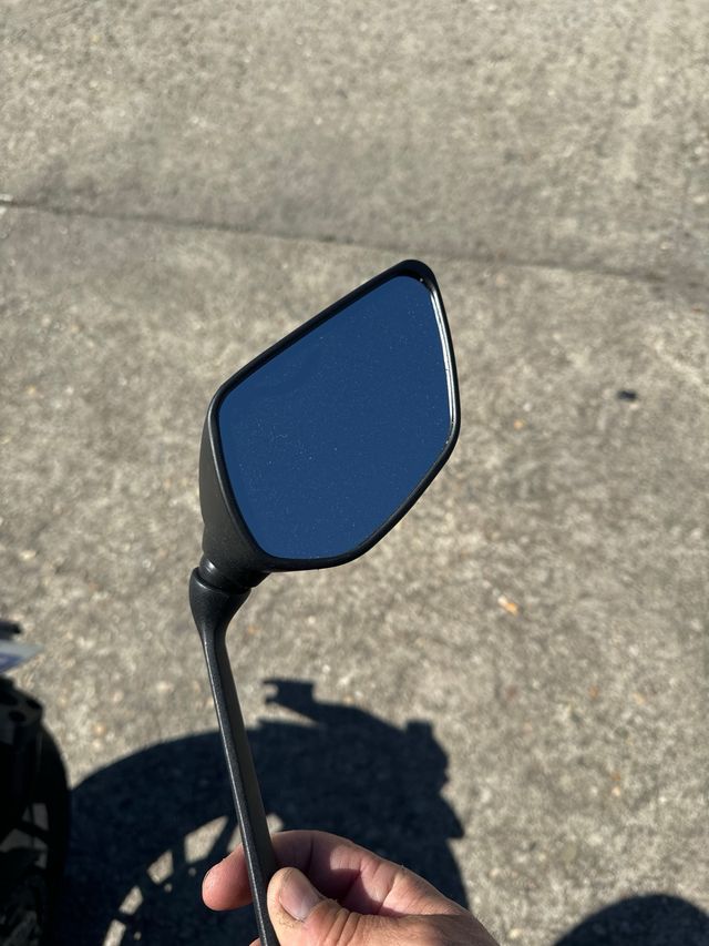 Espejo derecho tmax 530