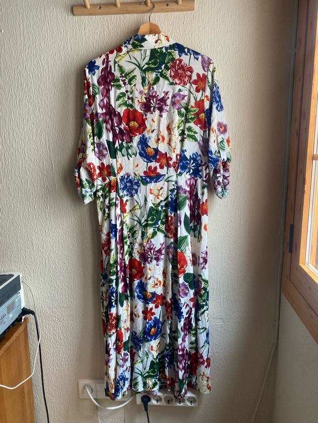 Vestido camisero floral 