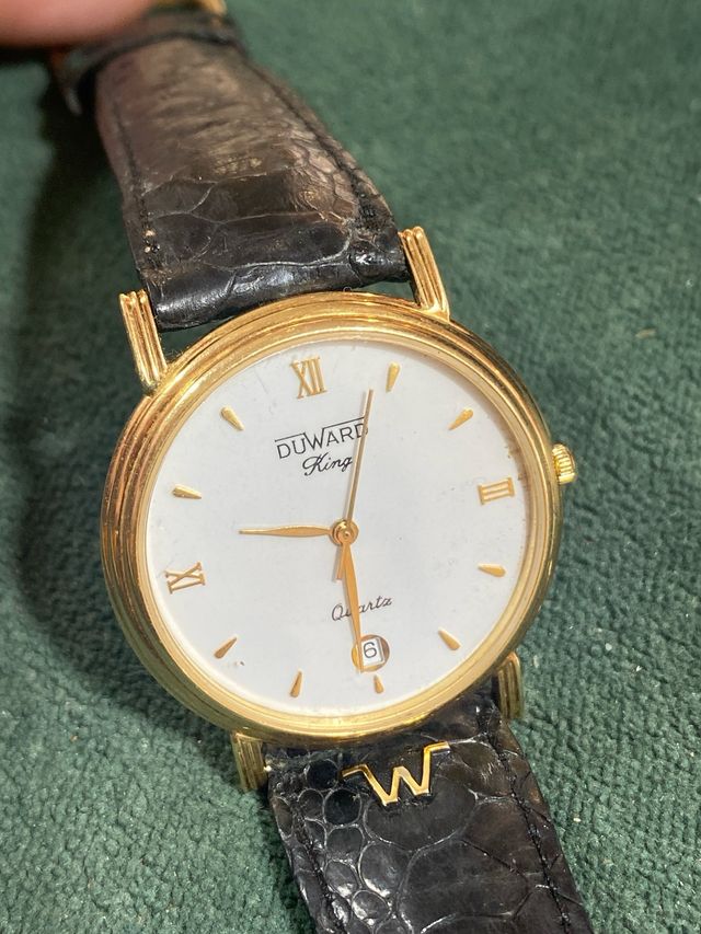 Reloj duward oro