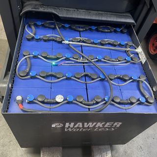 CARRETILLA RETRACTIL PARA CAMARA FRIGORIFICA