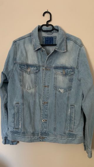 Cazadora denim Zara 