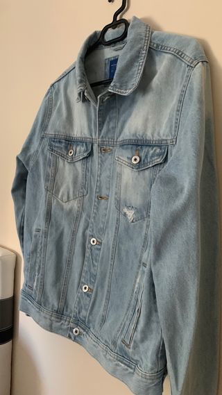 Cazadora denim Zara 
