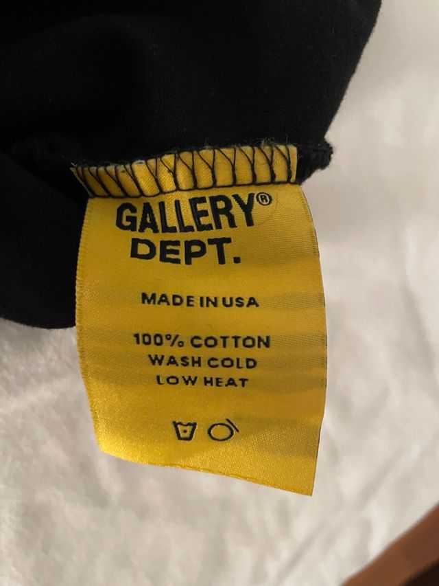 Camiseta Gallery Dept.