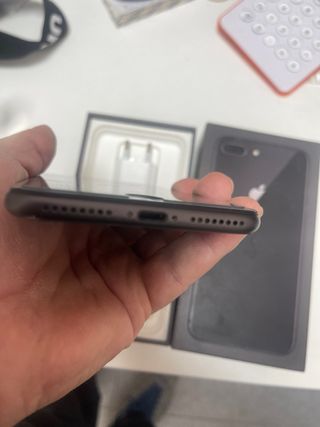 Se vende iphone 8 plus