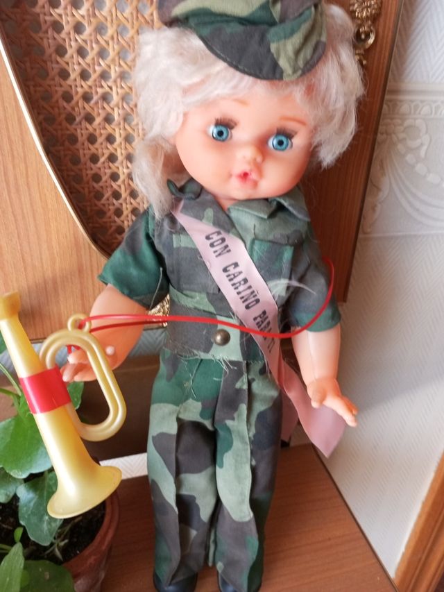 Muñecas militar