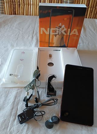 Smartphone Nokia 6.1 negro y cobre