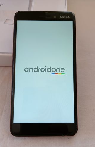 Smartphone Nokia 6.1 negro y cobre