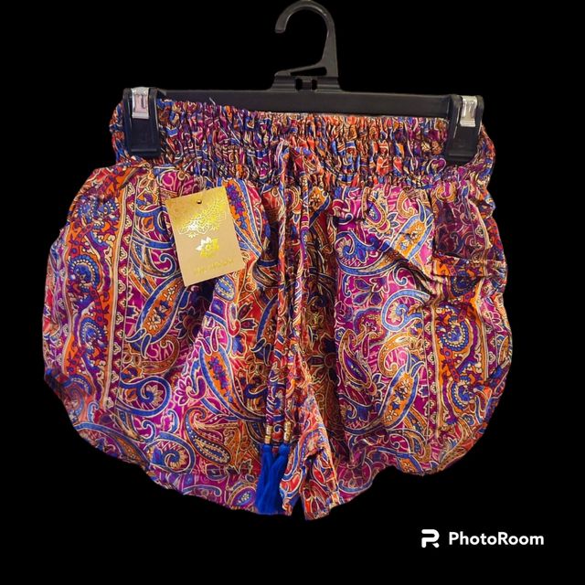 Pantalón corto hippie. Nuevo.