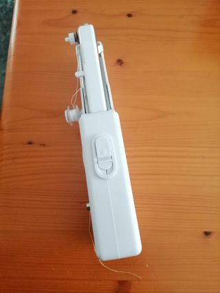 Maquina de coser portátil