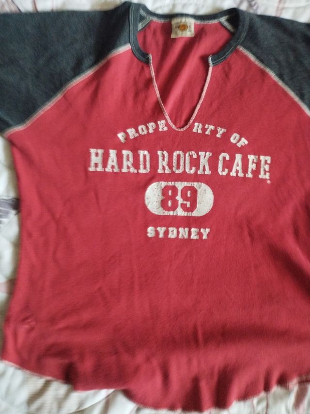 Camiseta hard rock cafe.