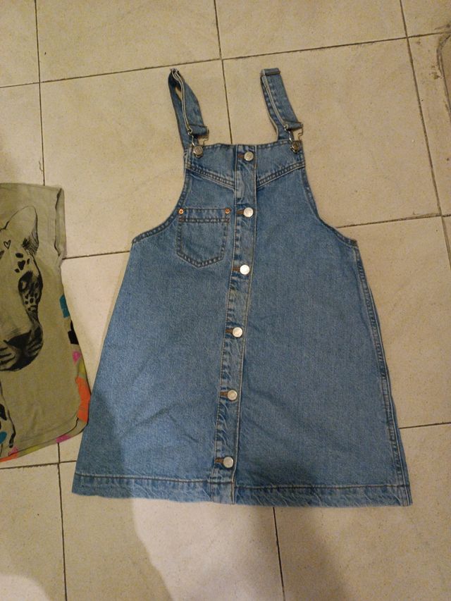 Conjunto de vestido vaquero y camiseta