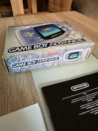 Caja y manuales Game Boy Advance Original
