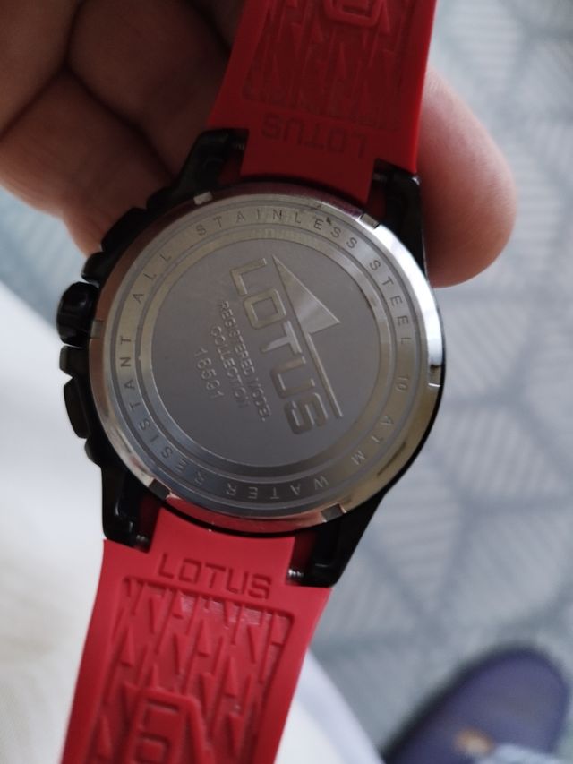 Reloj Lotus