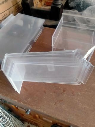 expositores y soportes metacrilato