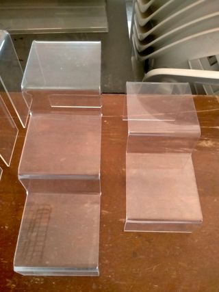 expositores y soportes metacrilato