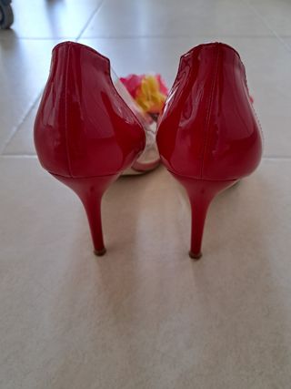 Zapatos tacón rojos