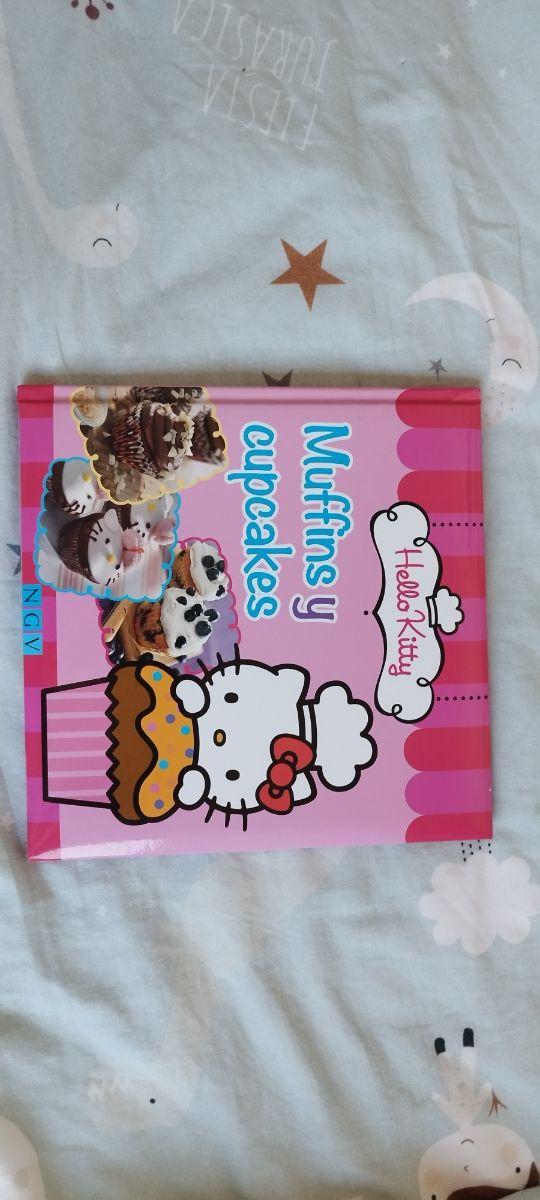 Libro niña recetas muffins kello kyty