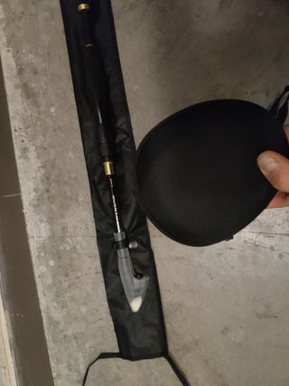 cañas de pescar  y carretes 