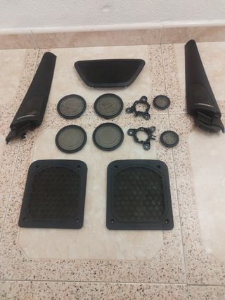 Bmw f46 rejillas y esquinas  altavoces 