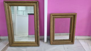 Pareja de espejos en dorado