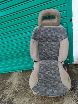 Consola terrano tapizado puertas asientos