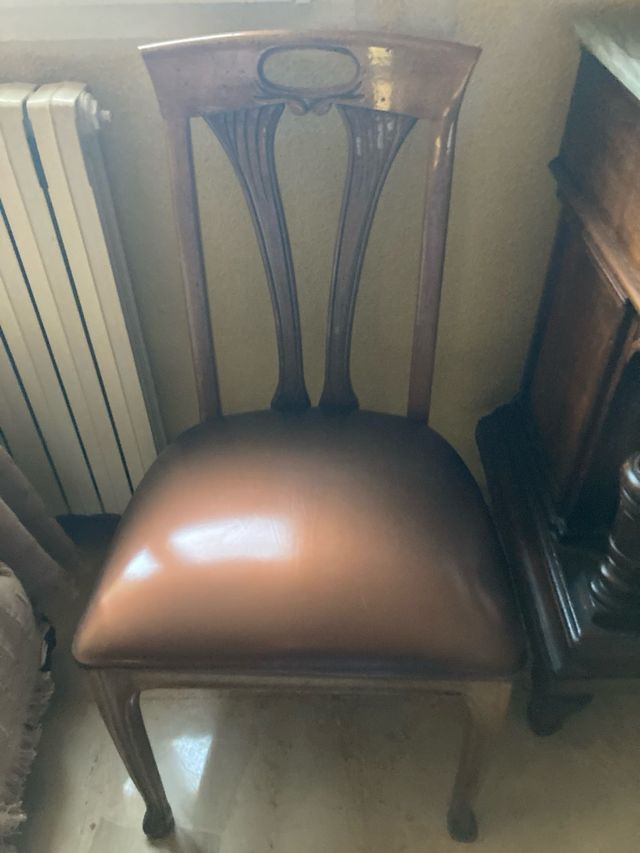 2 sillas madera nogal