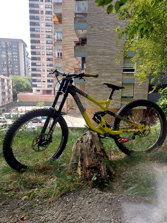 COMMENCAL SUPREME 27.5