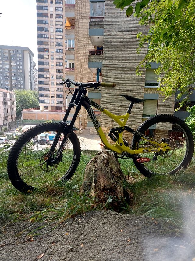 COMMENCAL SUPREME 27.5