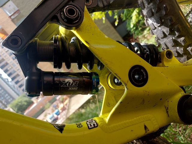 COMMENCAL SUPREME 27.5