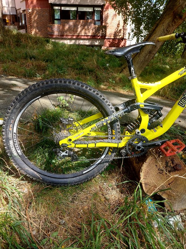 COMMENCAL SUPREME 27.5