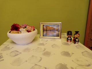 Mesa auxiliar de 58 x 58 y 46 cms. de alta color v