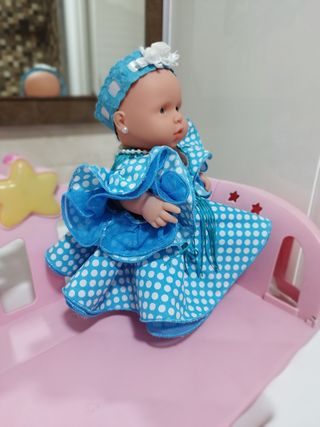 Preciosa muñeca bebé Vestida de flamenca, gitana