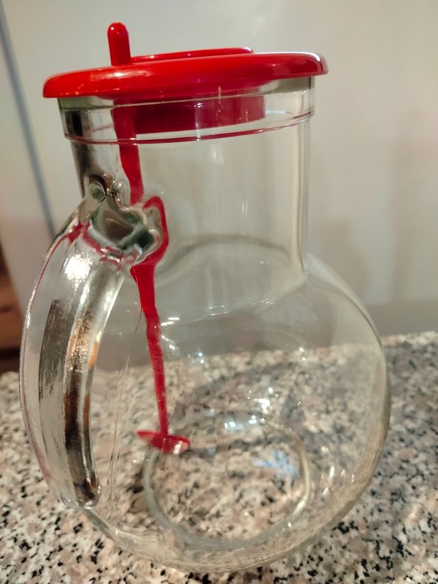 Caraffa in vetro con coperchio nuova