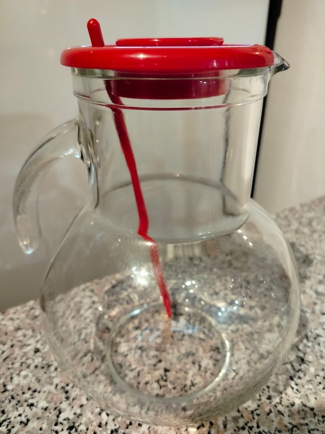 Caraffa in vetro con coperchio nuova