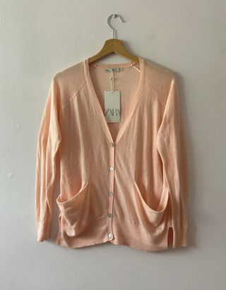 Cardigan de color coral de zara