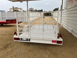 Remolque plataforma portacarruajes