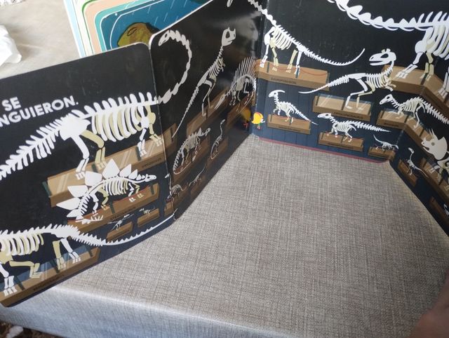 Libro dinosaurios en bloque 