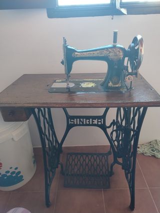 Maquina de coser antigua