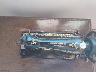 Maquina de coser antigua