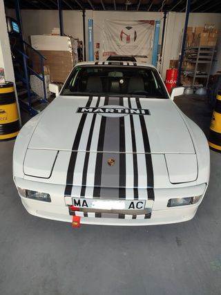 Porsche 924S Martini 944 look